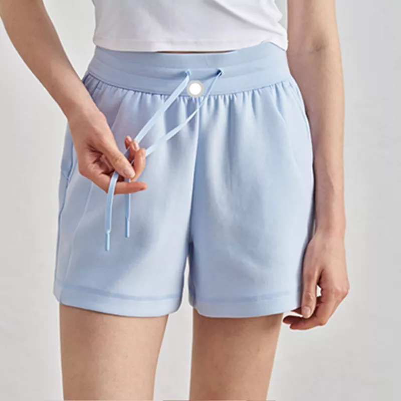 Loose-Fit Simplified Quarter-Length Yoga Pants